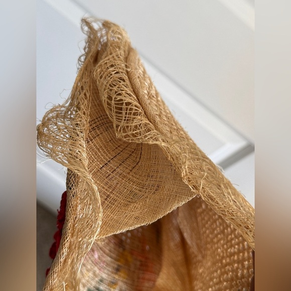 Floral Embroidered Straw Tote Bag - Picture 8 of 8